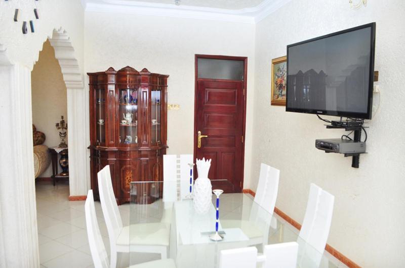 Plot 4 Kavuma Close Villa Kampala Exteriör bild